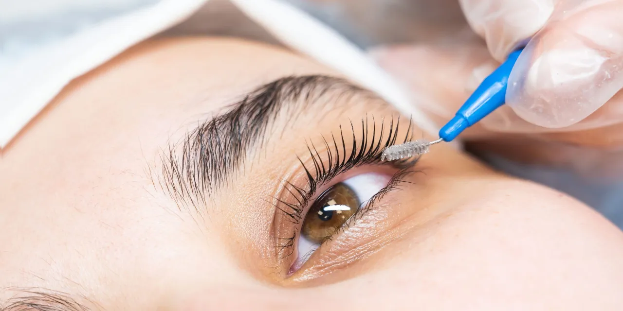 Laminacja rzęs przeciwwskazania i bezpieczeństwo