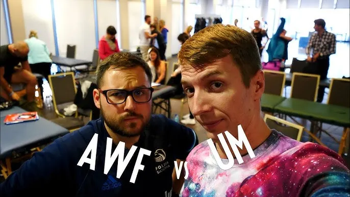 Studenci fizjoterapii AWF vs UMed