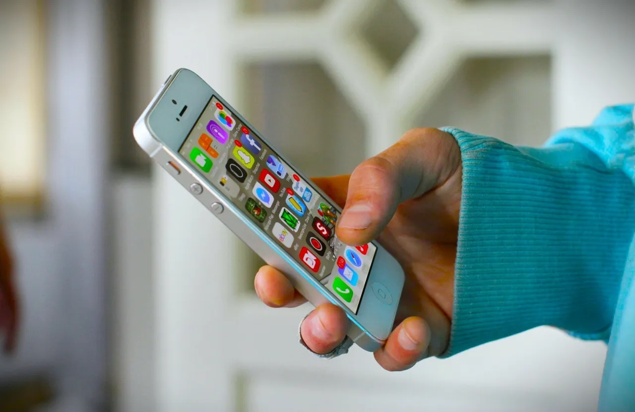 Porównanie aplikacji do tłumaczenia zdjęć