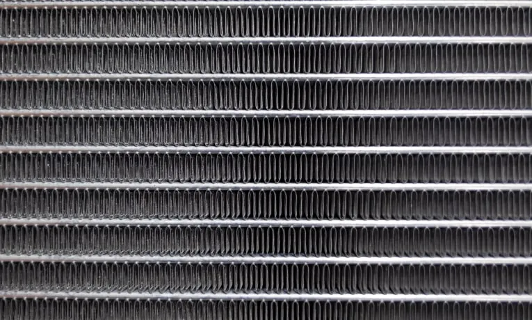 przygotowanie chłodnicy do sprzedaży na złomie