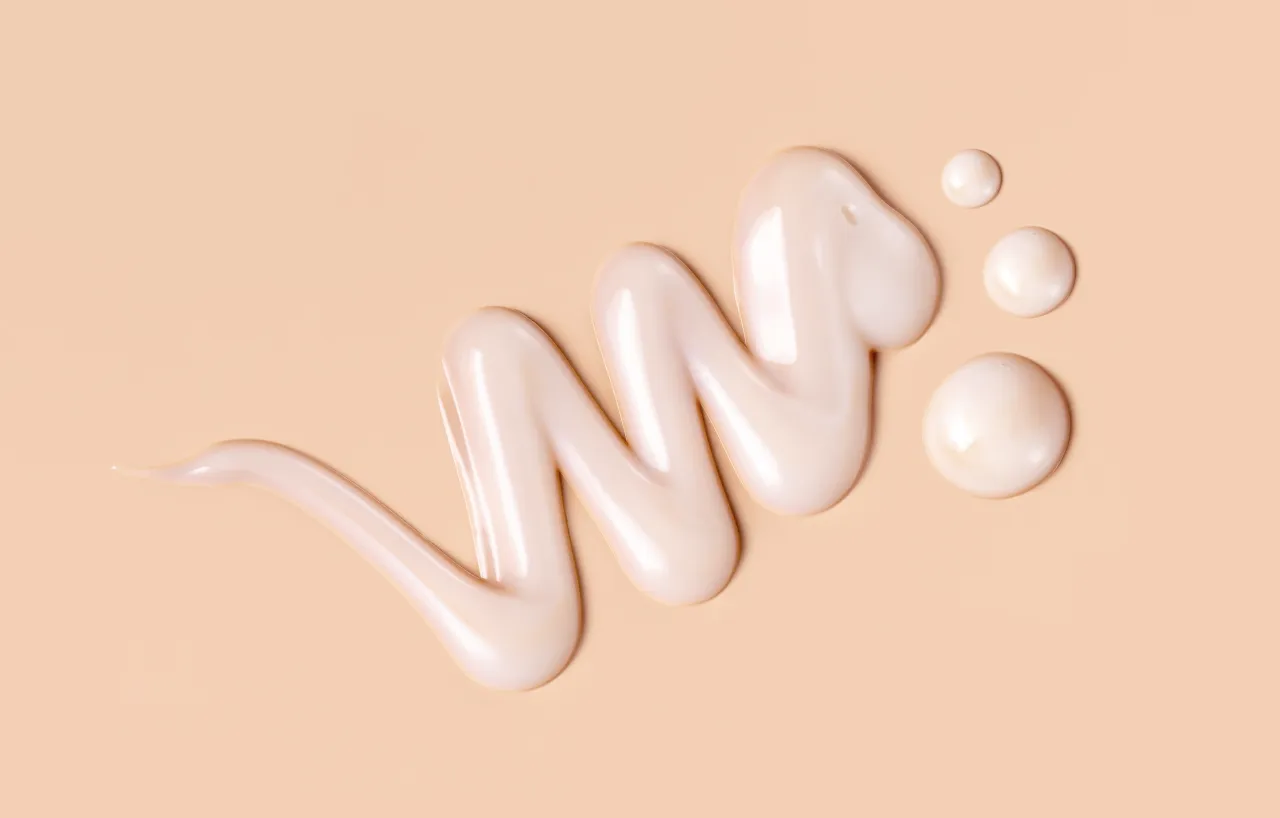 rodzaje baz pod makijaż