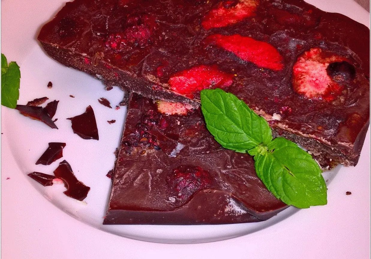 domowa czekolada z kakao i olejem kokosowym