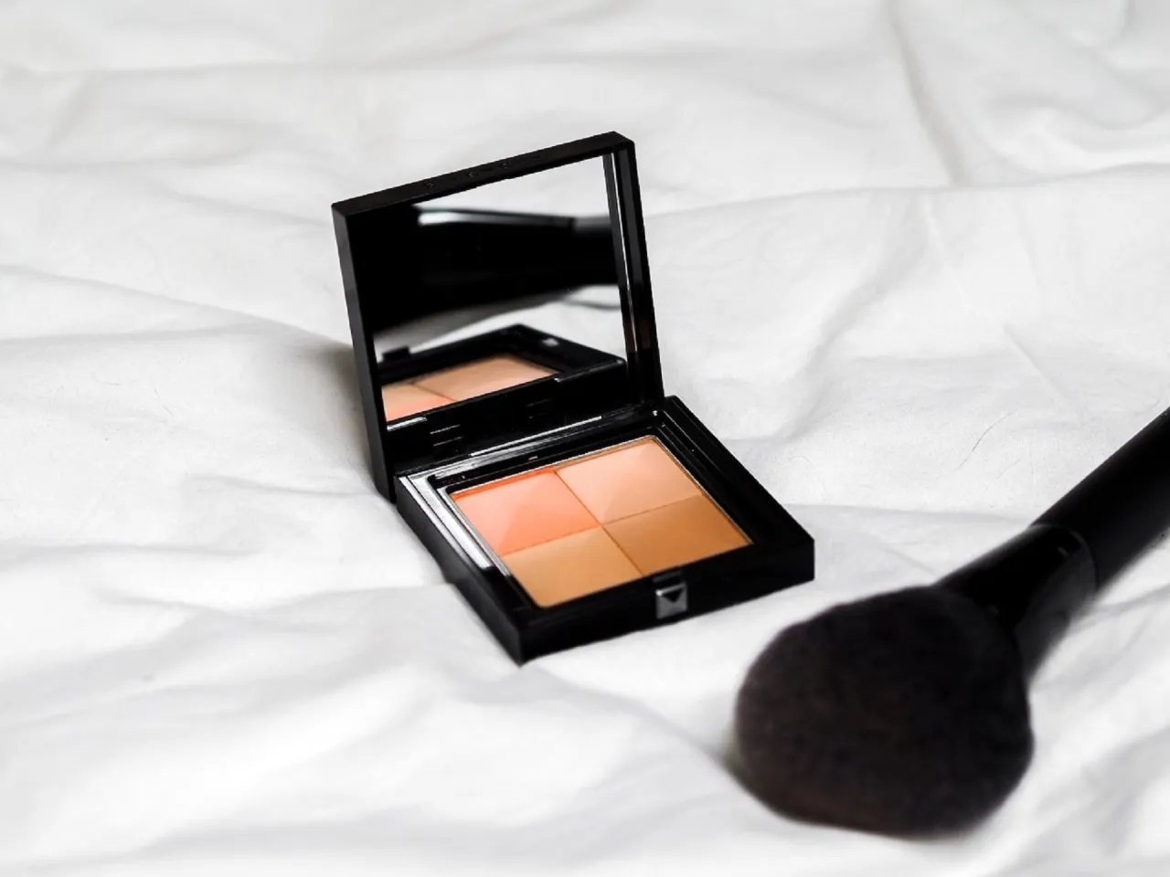 Pudry naturalne do makijażu