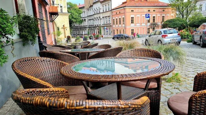 Zdjęcie Gdzie zjeść w Bielsku-Białej? Odkryj najlepsze restauracje i smaki