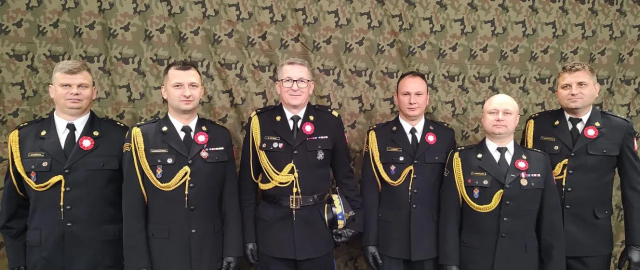 Absolwent SGSP strażak młodszy kapitan