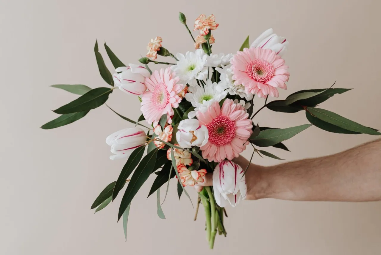 Kwiaty na Komunię Świętą tradycja