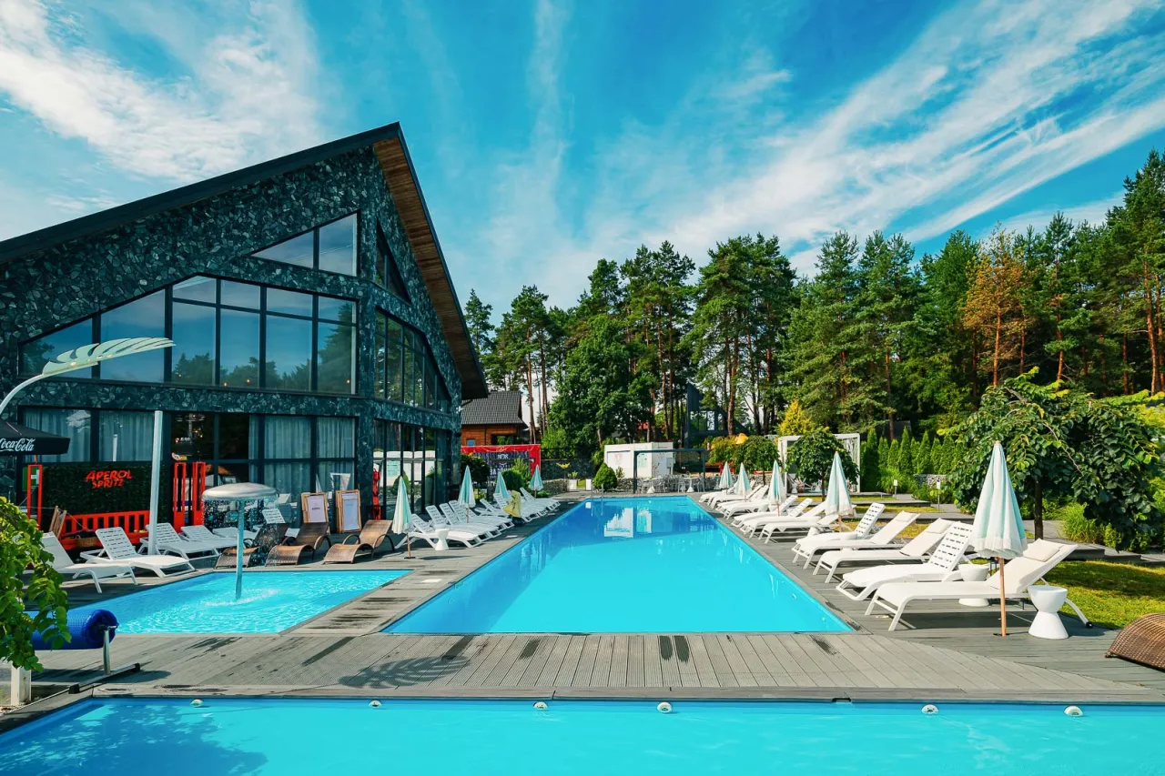 Bac&oacute;wka Radawa & SPA wnętrza pokoi i domk&oacute;w