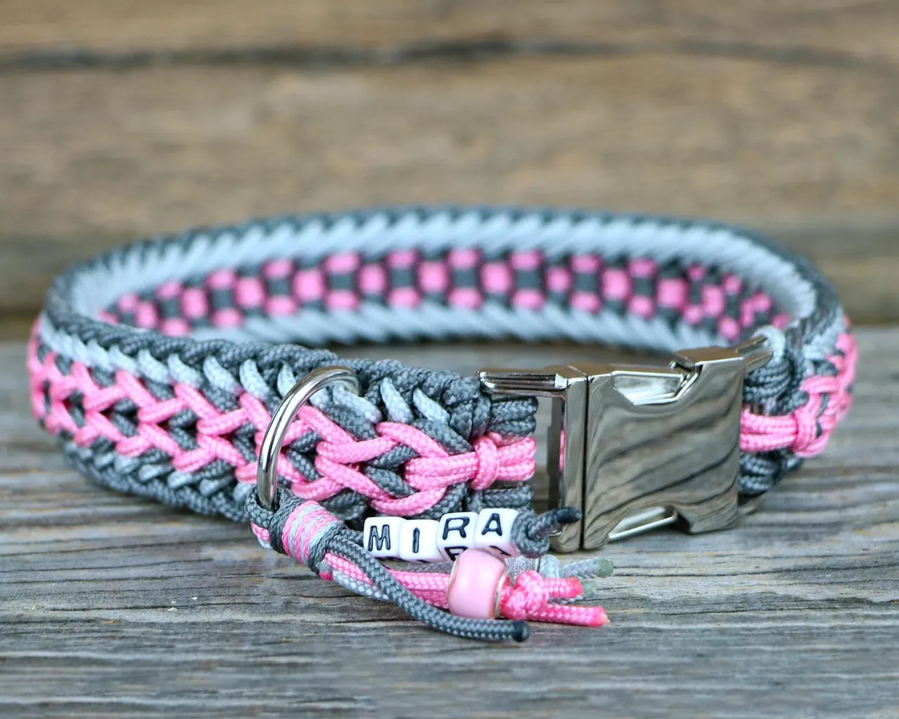 Przykłady splotów paracord na obrożę dla psa