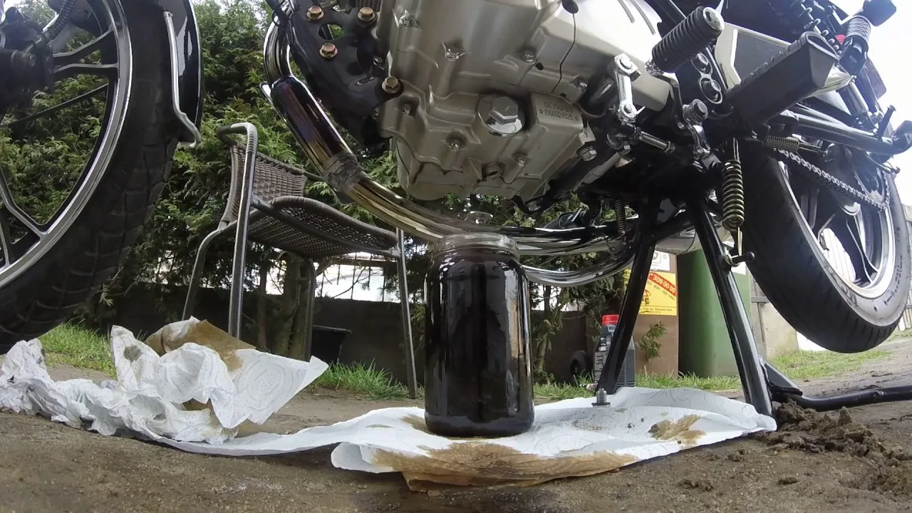 wymiana oleju motocykl 125