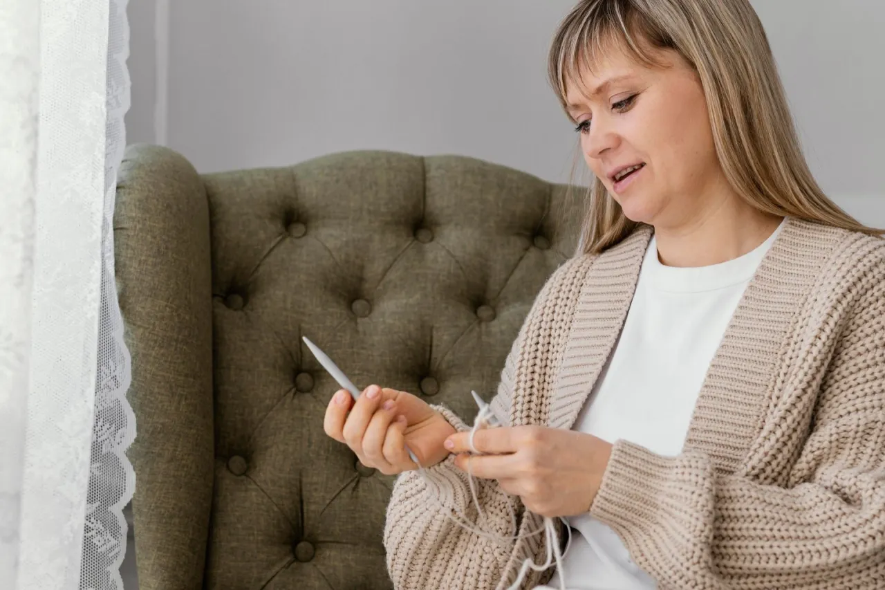 narzędzia do cerowania swetra