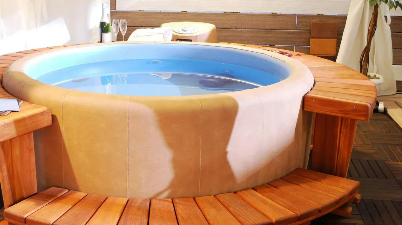 wanna spa akrylowa vs dmuchana