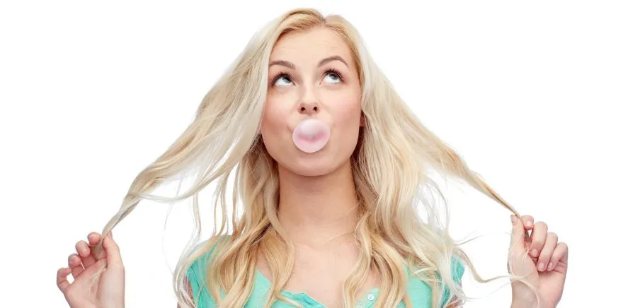 Zdjęcie Czy żucie gumy odchudza twarz? Odkryj prawdę i skutki dla urody