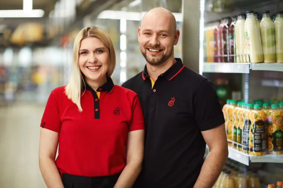 benefity pracownicze Biedronka, praca w zespole Biedronka