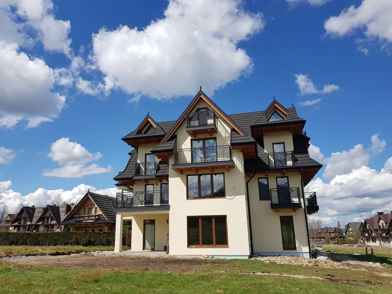 Pokoje i Apartamenty Wierchy Oberconi&oacute;wka widok na Tatry