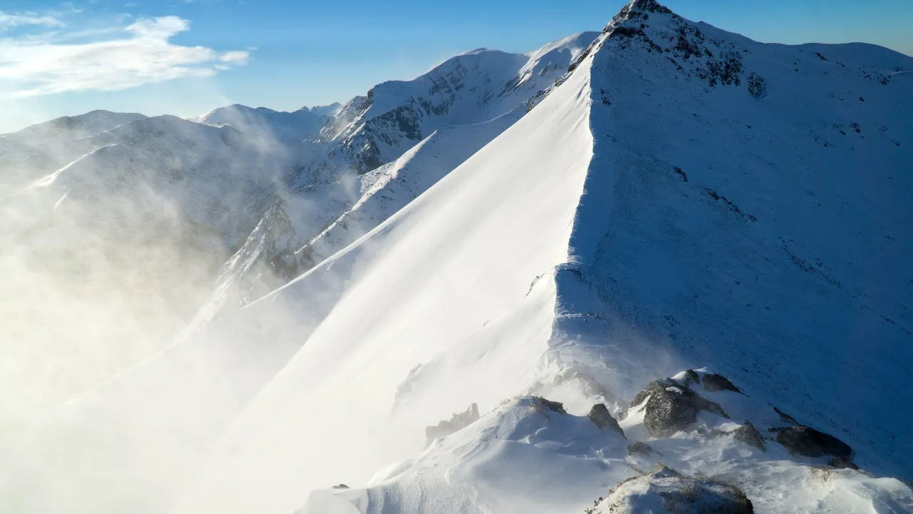 zimowe warunki tatry śnieg wiatr