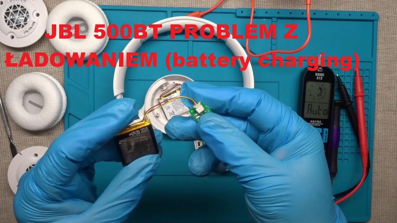 JBL Tune 500BT parowanie dioda niebieska