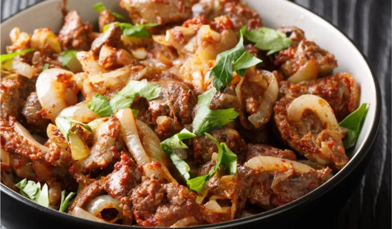 Kurze żołądki przed i po czyszczeniu