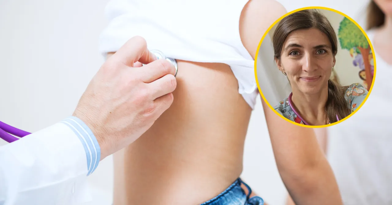 Rodzic rozmawiający z pediatrą o rozwoju dziecka