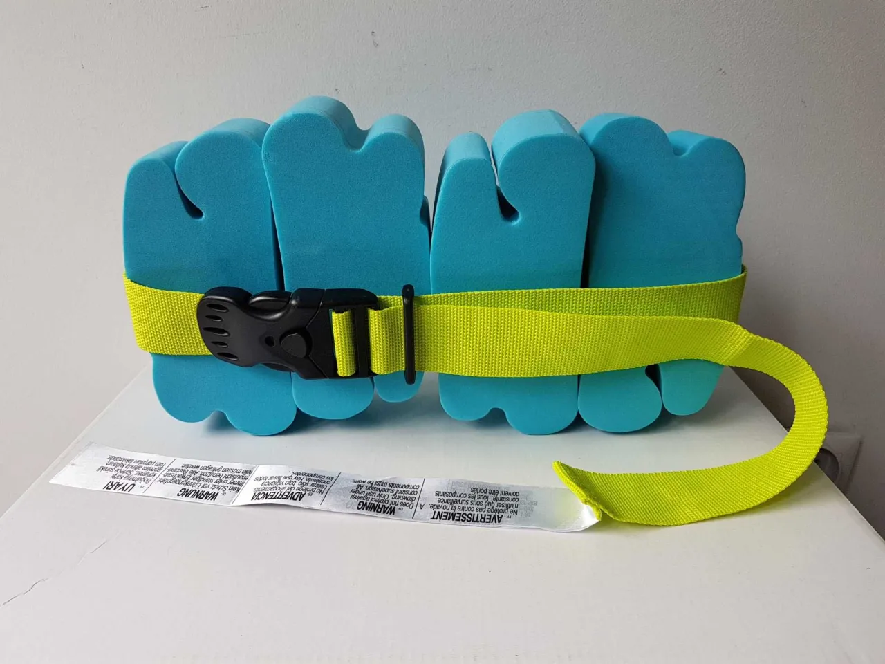 r&oacute;żne pasy do pływania decathlon nabaiji