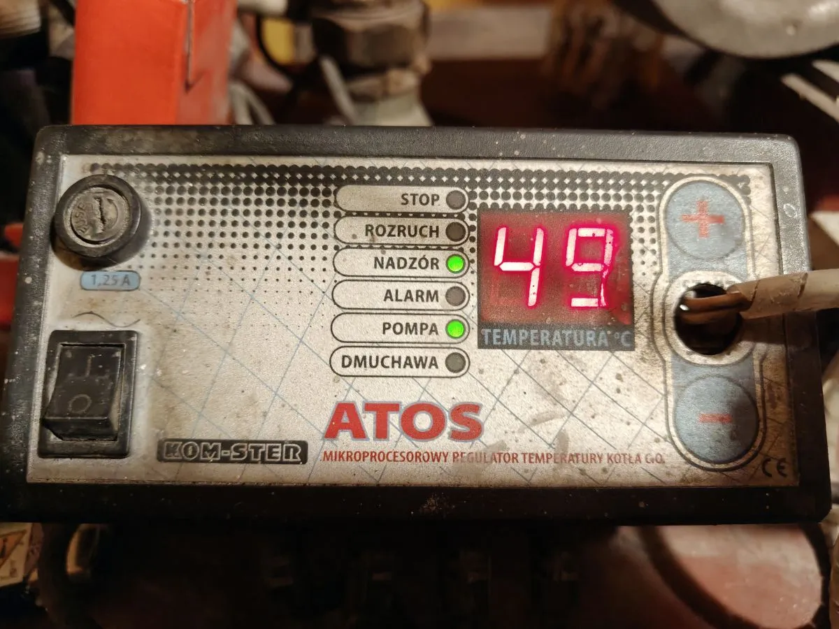Panel sterowania regulatora temperatury kotła Atos