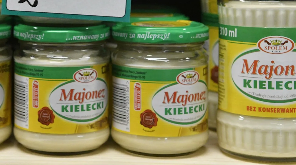 Majonez Kielecki Roślinny na półce sklepowej