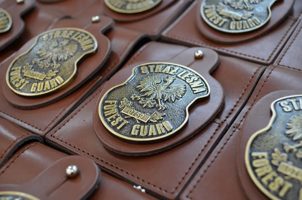 legitymacja służbowa leśnika, dyplom uczelni leśnej, odznaka straży łowieckiej