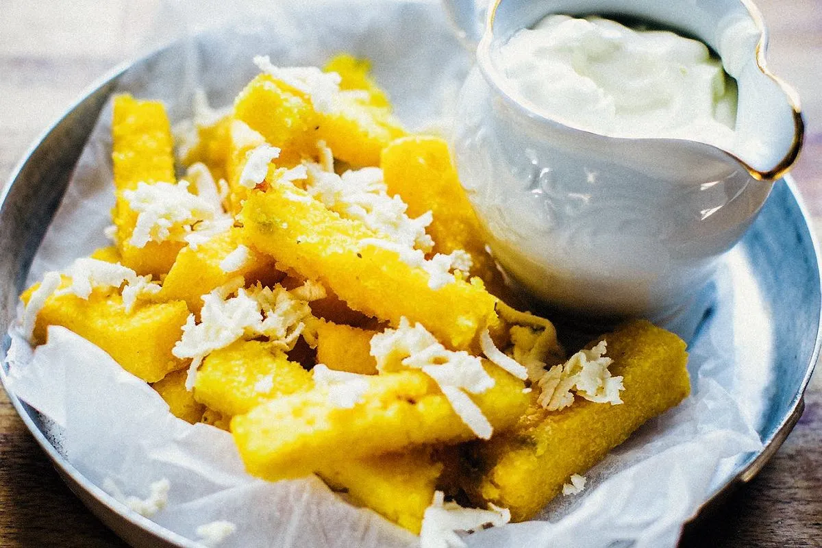 składniki na mamałygę z bryndzą