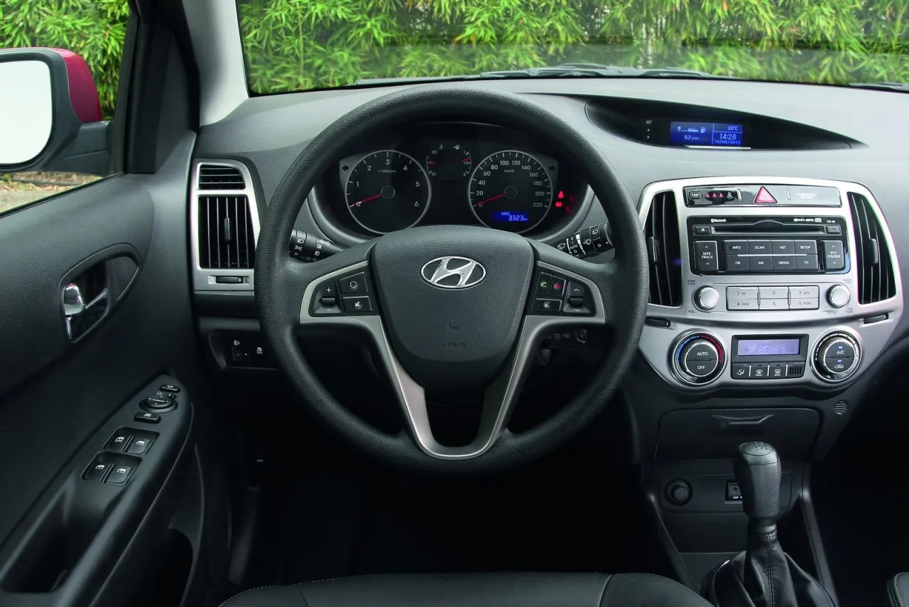 Wnętrze Hyundai i20 I generacji