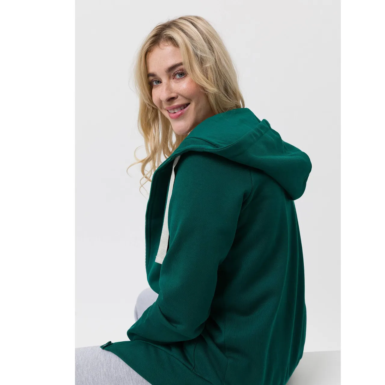 bluza butelkowa zieleń stylizacje