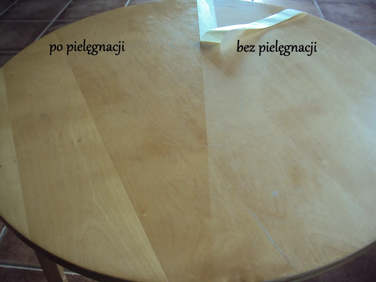 Lakierowane drewno bezbarwnym lakierem