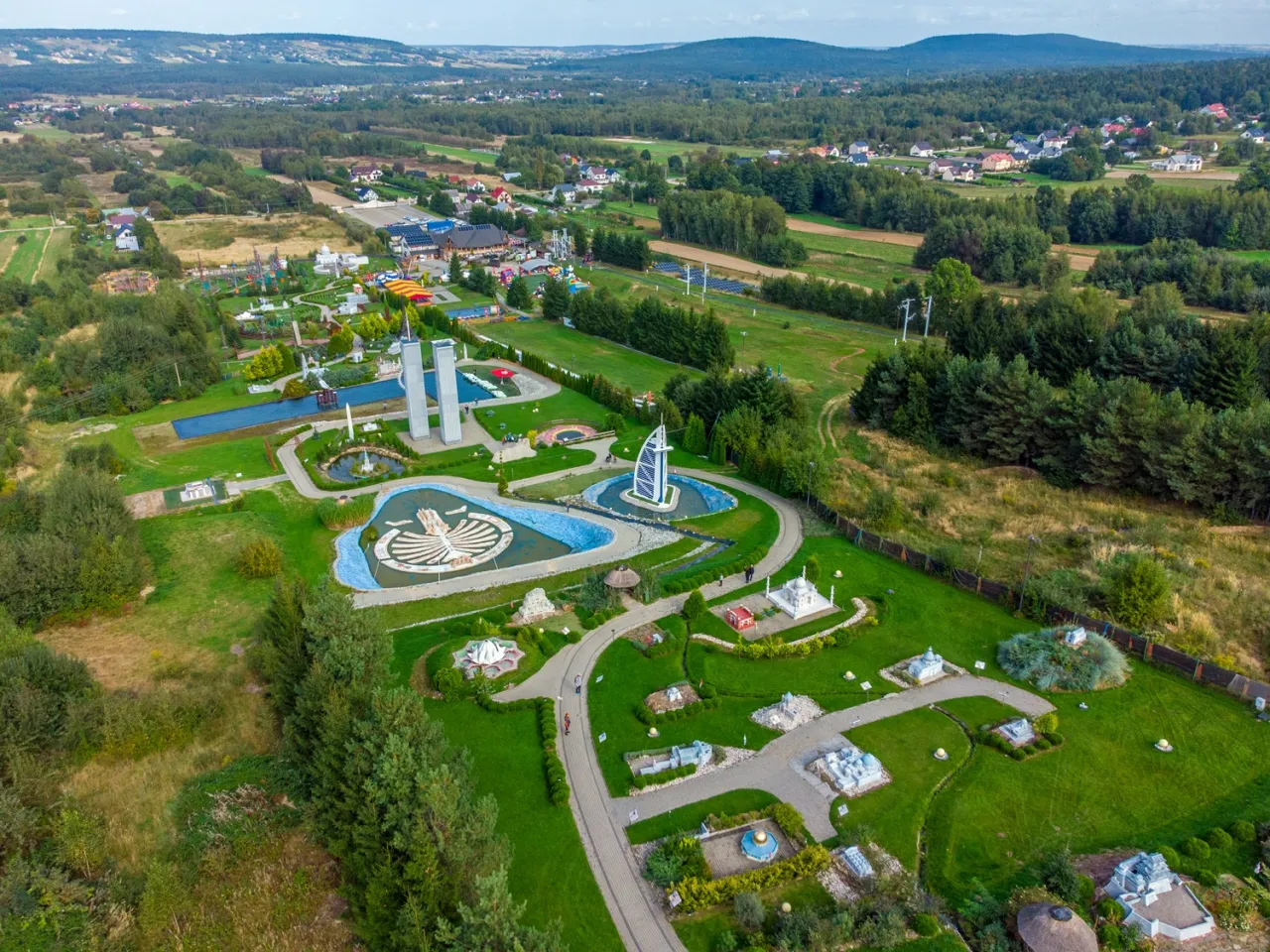 Sabat Krajno Aleja Miniatur, Europejskie Centrum Bajki Pacan&oacute;w