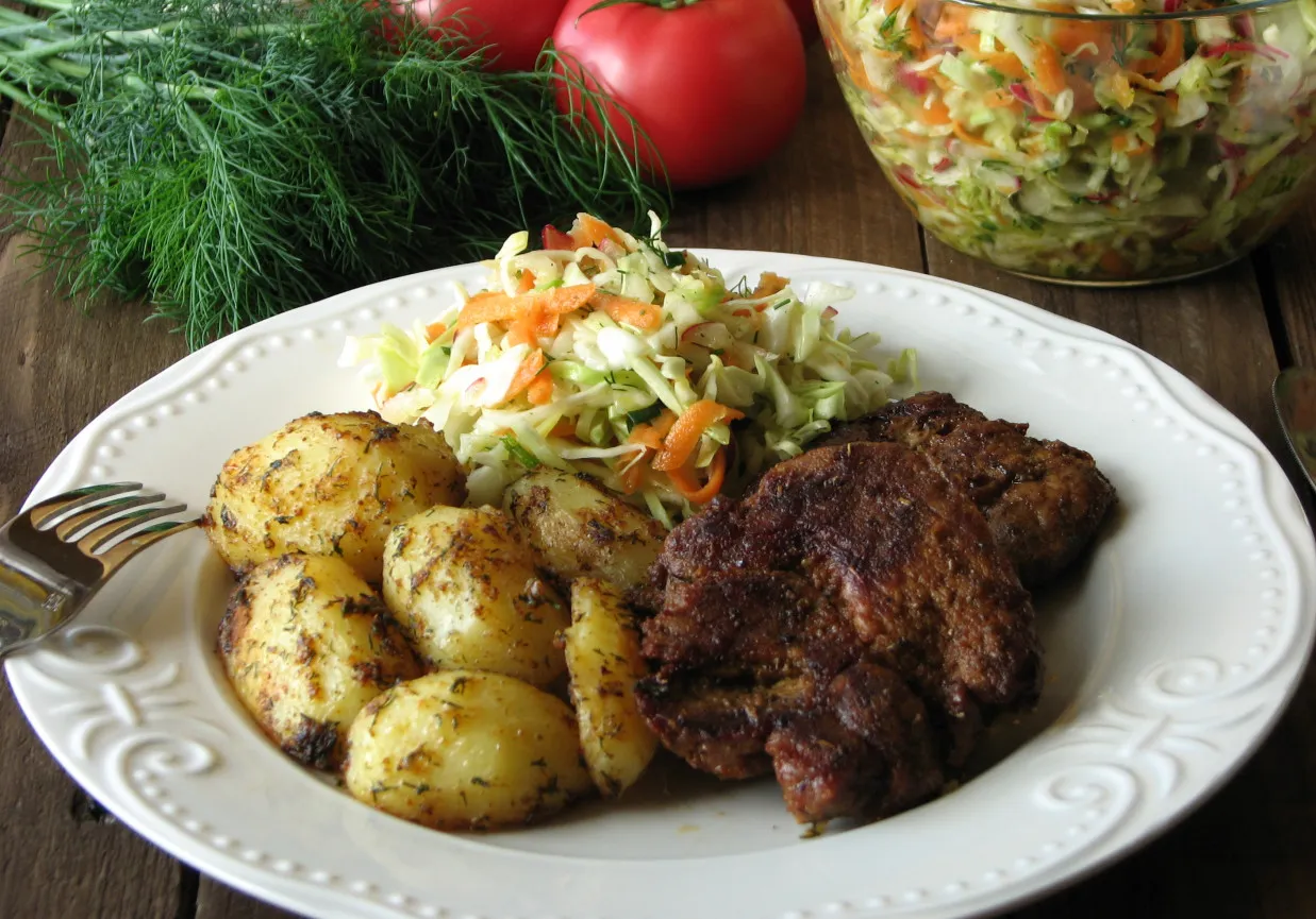 kark&oacute;wka z ziemniakami i sur&oacute;wką