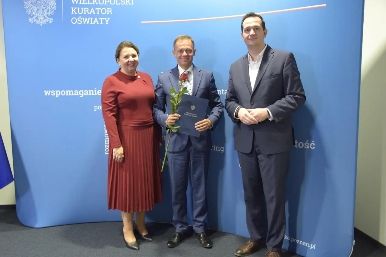 Zdjęcie Jak napisać wniosek o nagrodę kuratora oświaty, aby go zatwierdzono