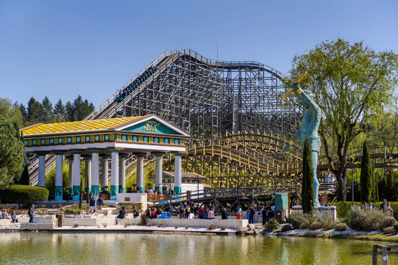 Tonnerre 2 Zeus Parc Ast&eacute;rix r&eacute;novation