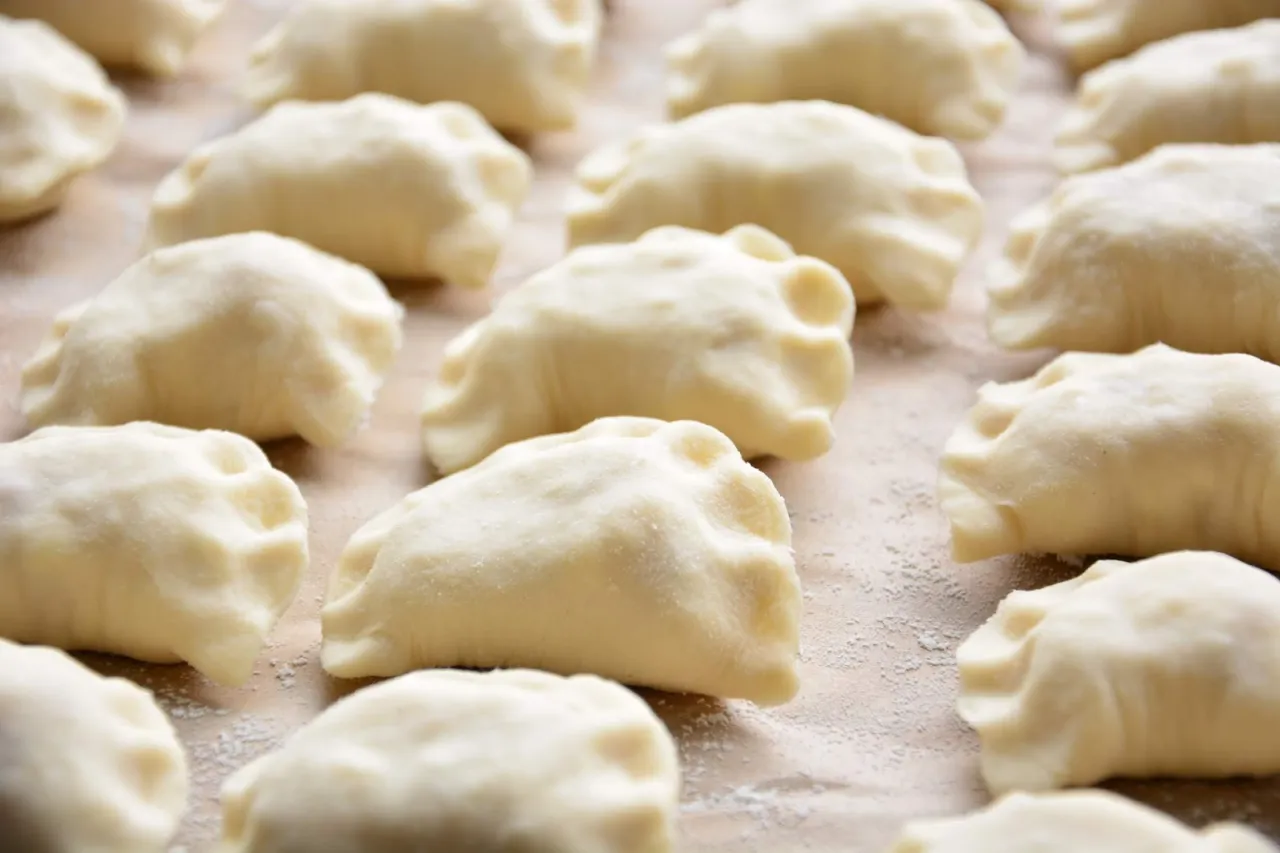 Przepis na idealne ciasto na pierogi składniki i proporcje