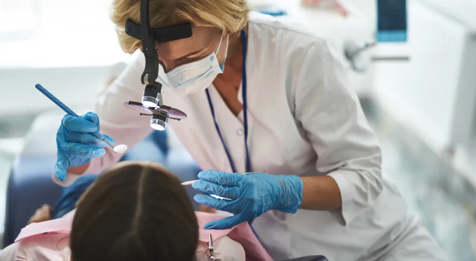 dentysta odmawia przyjęcia pacjenta, gabinet stomatologiczny zamknięty