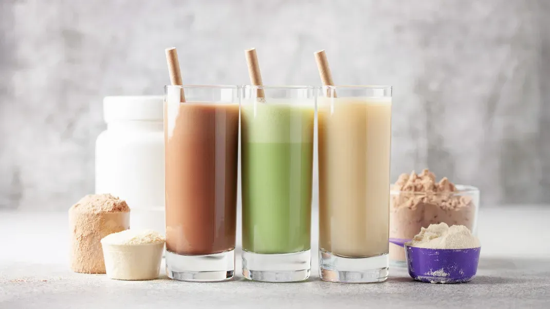 różne smaki shake'ów proteinowych