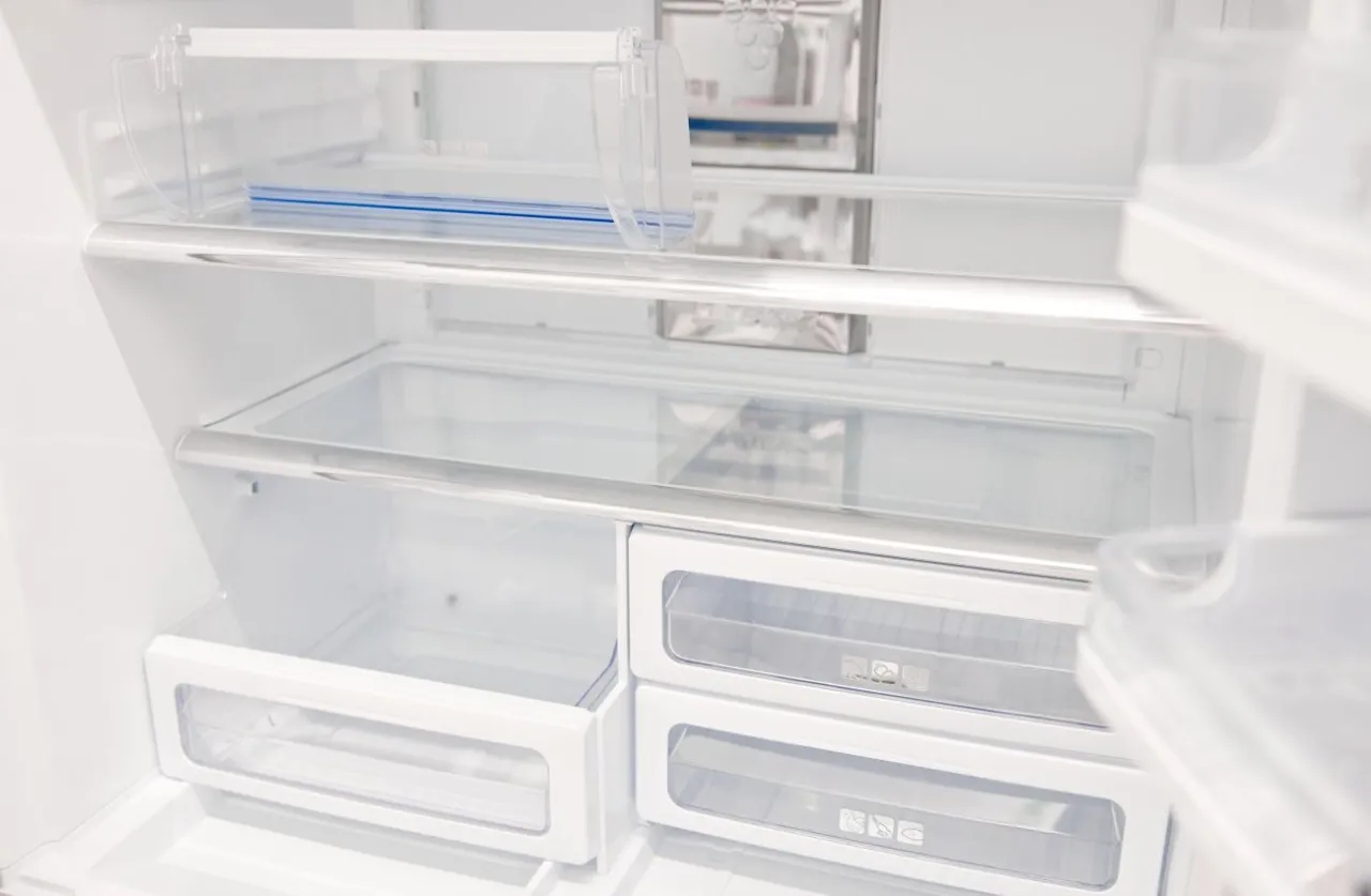 Rozmrażanie lodówki No Frost krok po kroku
