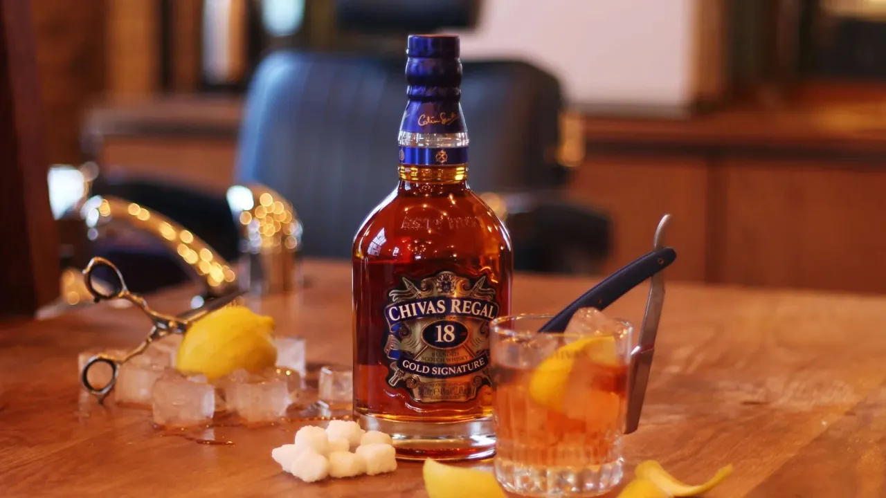 otwarta butelka whisky utlenianie