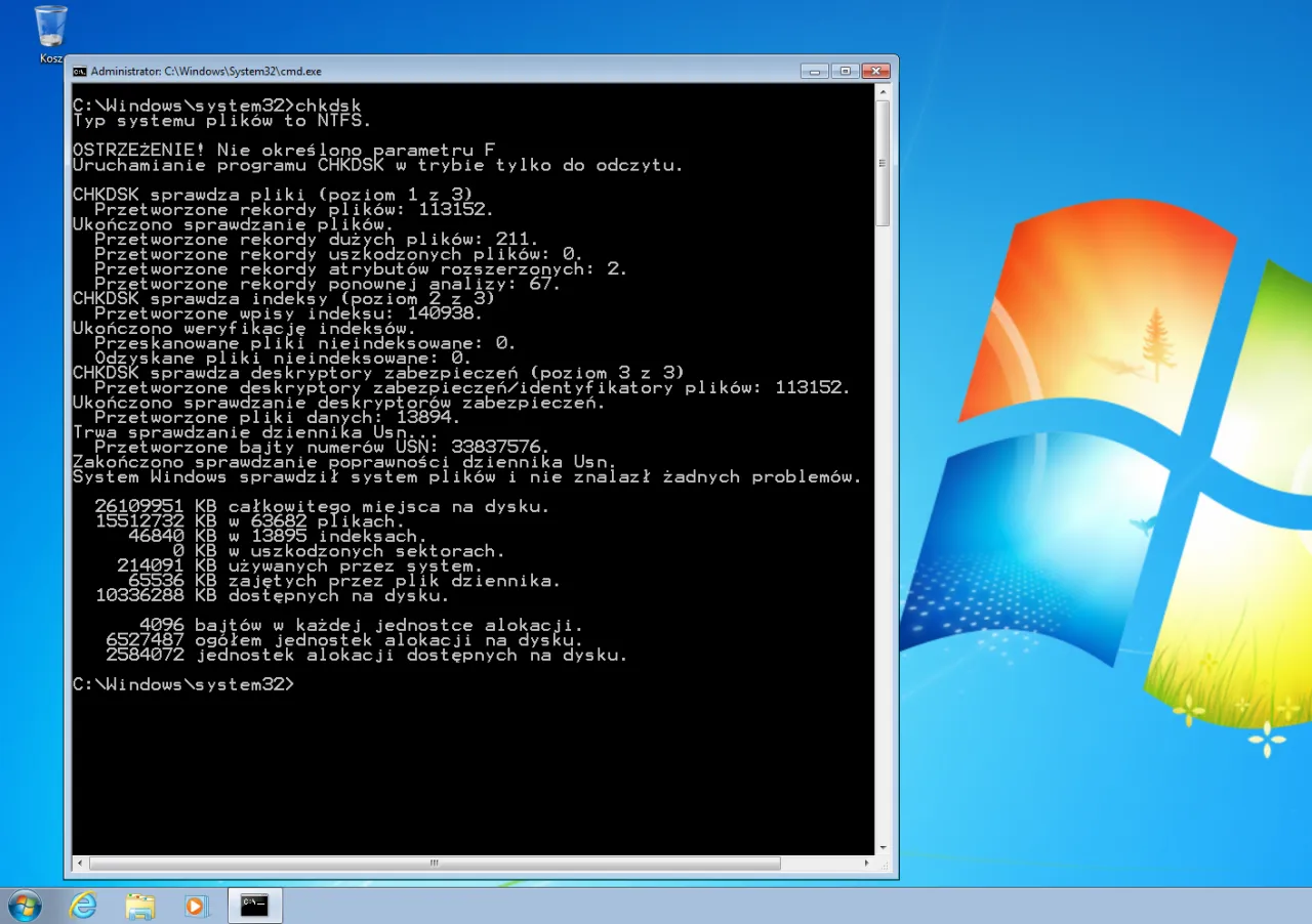 Wiersz poleceń Windows 10: CHKDSK sprawdza system plik&oacute;w, naprawia błędy i analizuje dysk.