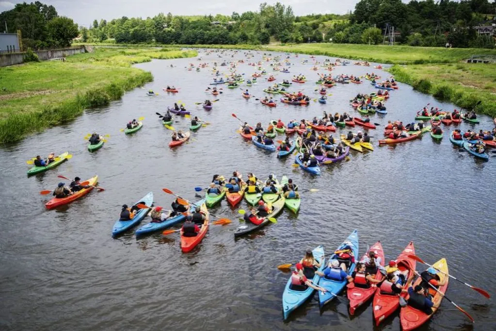 Kajaki na rzece Pilica w województwie łódzkim