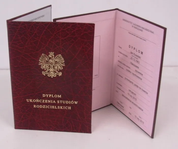dyplom ukoczenia studiów