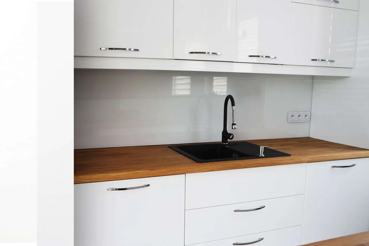 Szkło Lacobel w kuchni aranżacje