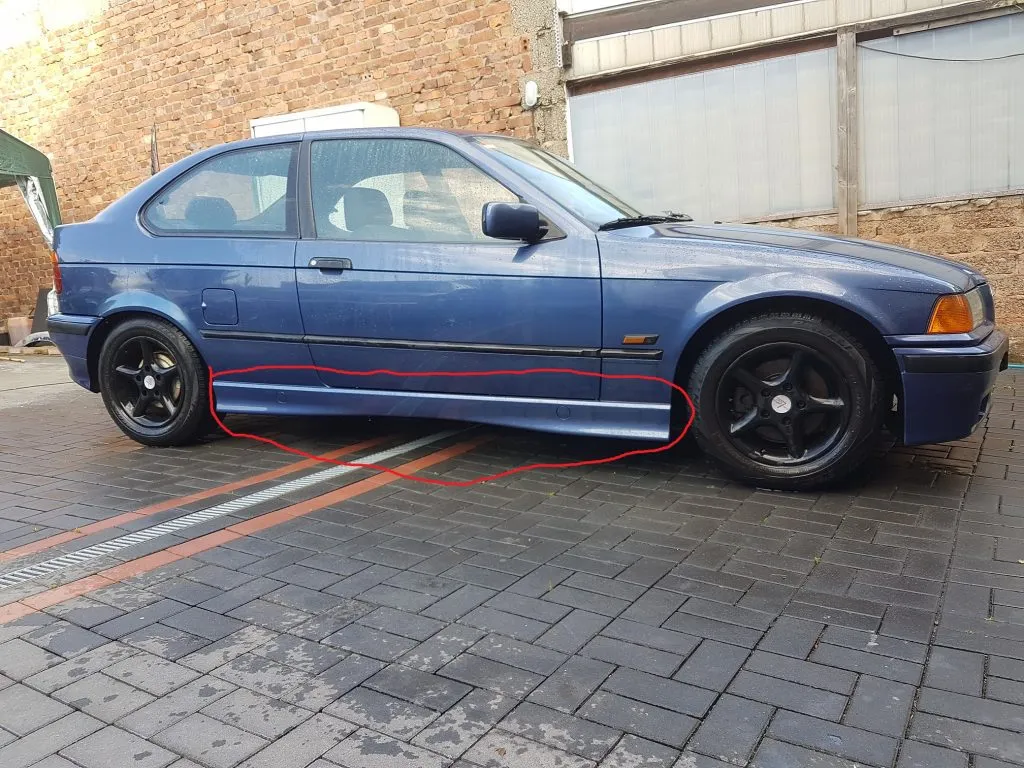 BMW E36 Compact M-Pakiet vs GT spoiler comparison