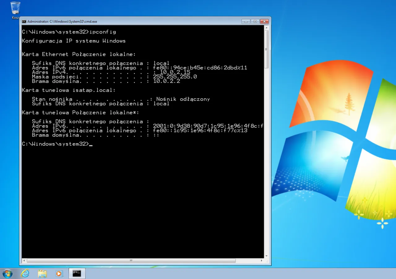 Widok okna wiersz poleceń z informacjami o konfiguracji IP systemu Windows.
