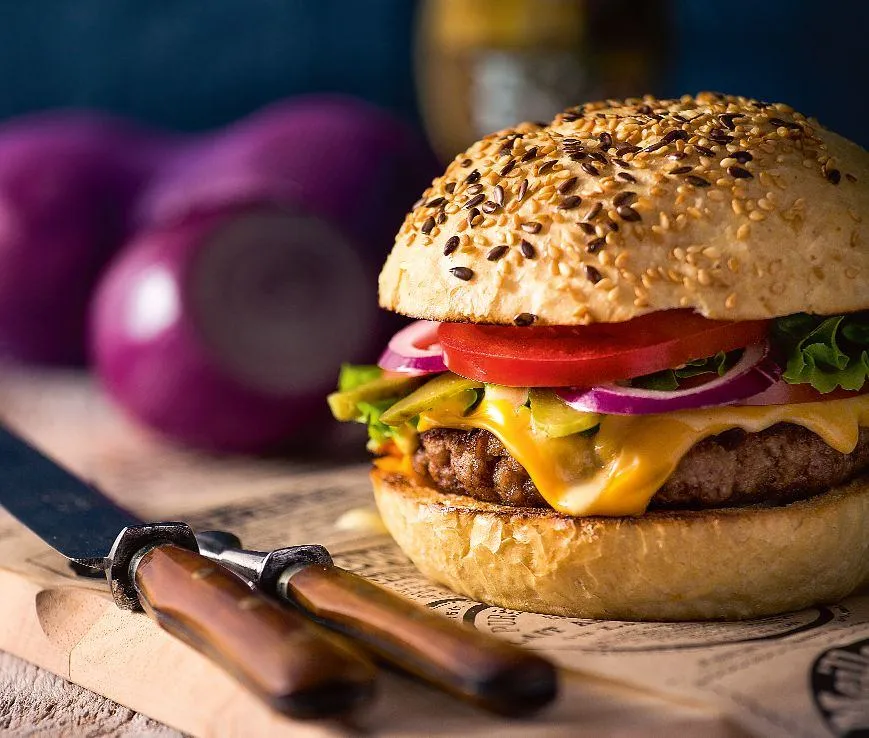 r&oacute;żne rodzaje burger&oacute;w na świecie