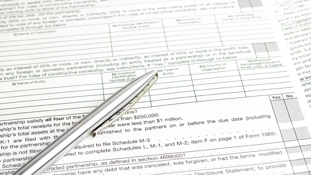 proces uzyskiwania dokumentów prawnych, formularz wniosku