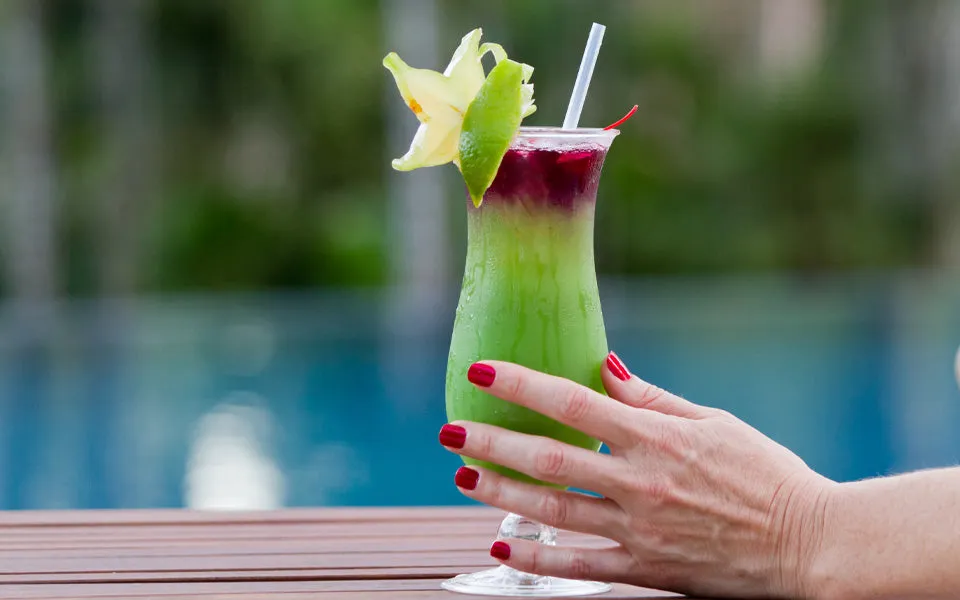 Fioletowe mocktaile bezalkoholowe