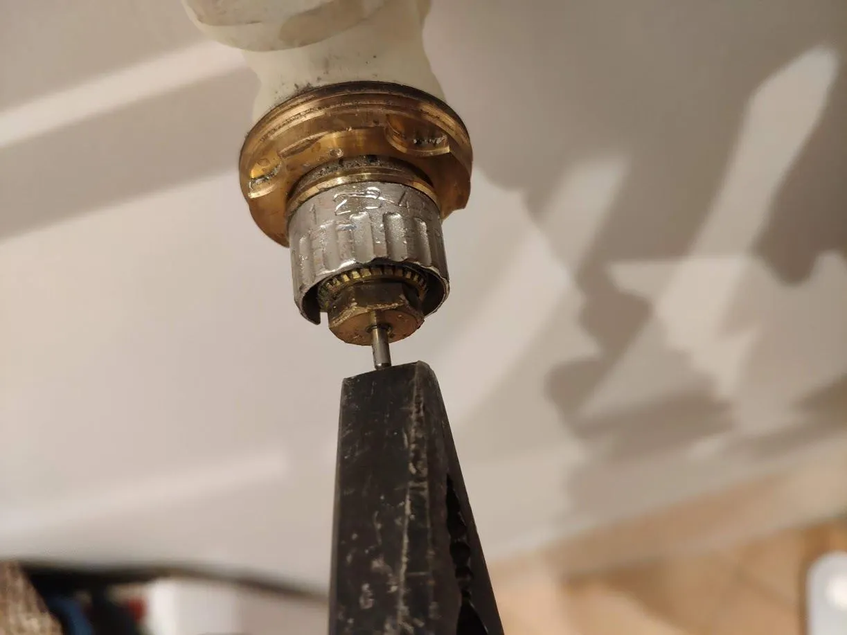 iglica zaworu grzejnikowego