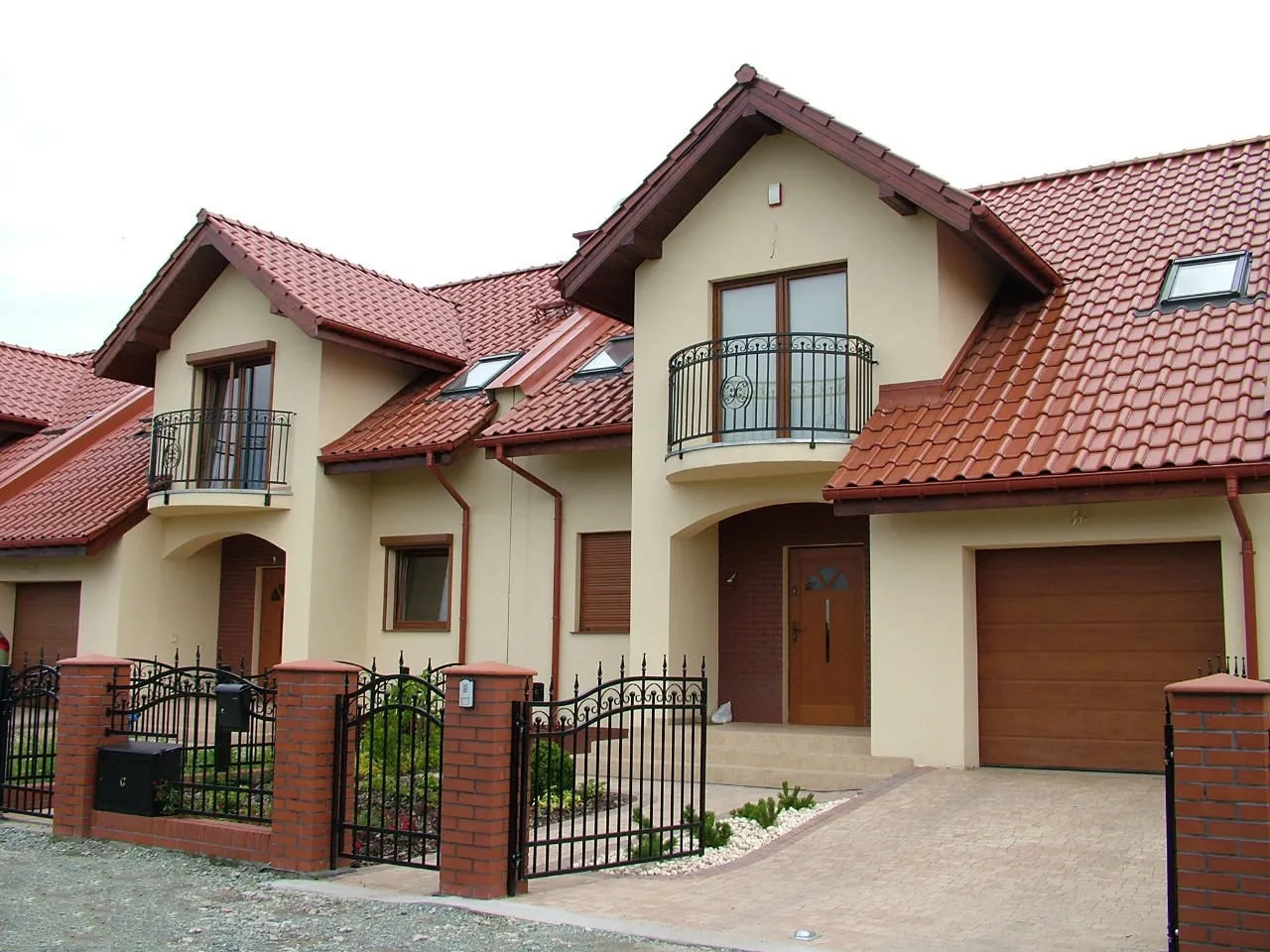 stolarka okienna do miedzianego dachu, rynny do miedzianego dachu